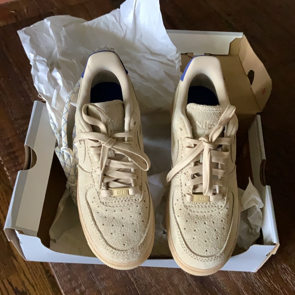 Nike Air Force 1 '07 LX women’s 7 1/2